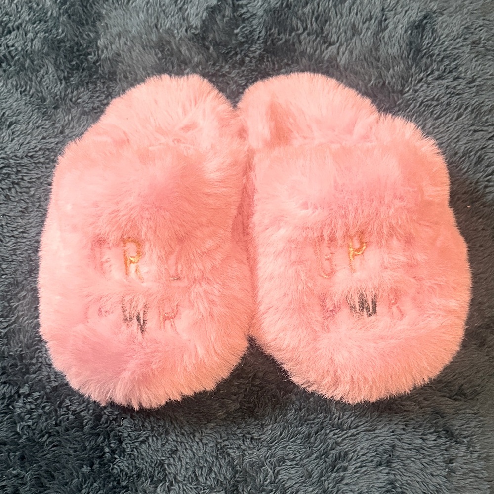 Girls Pink Fuzzy Slippers